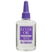 Yamaha Rotor Lever Oil น้ำมันหล่อลื่นคีย์กดโรตารีวาล์ว เฟรนช์ฮอร์น ยามาฮ่า น้ำมันหล่อลื่นคีย์กดโรตารีวาล์วของยามาฮ่าเป็นน้ำมันสังเคราะห์ที่ใช้กับจุดสัมผัสของแขนและปุ่มกดวาล์วแบบโรตารีโดยเฉพาะ ปลายหัวหยดแบบขยายช่วยให้เข้าถึงพื้นที่แคบได้ง่าย มีสารป้องกันการกัดกร่อนแบบพิเศษซึ่งจะช่วยปกป้องโลหะจากปัญหาระยะยาว ขวด 20มล.